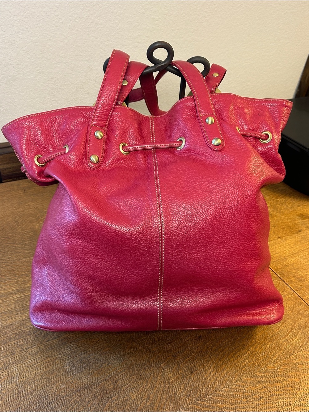 Sharif Americana Red Genuine Pebble Leather Large Hobo Shoulder Bag - Picture 5 of 16